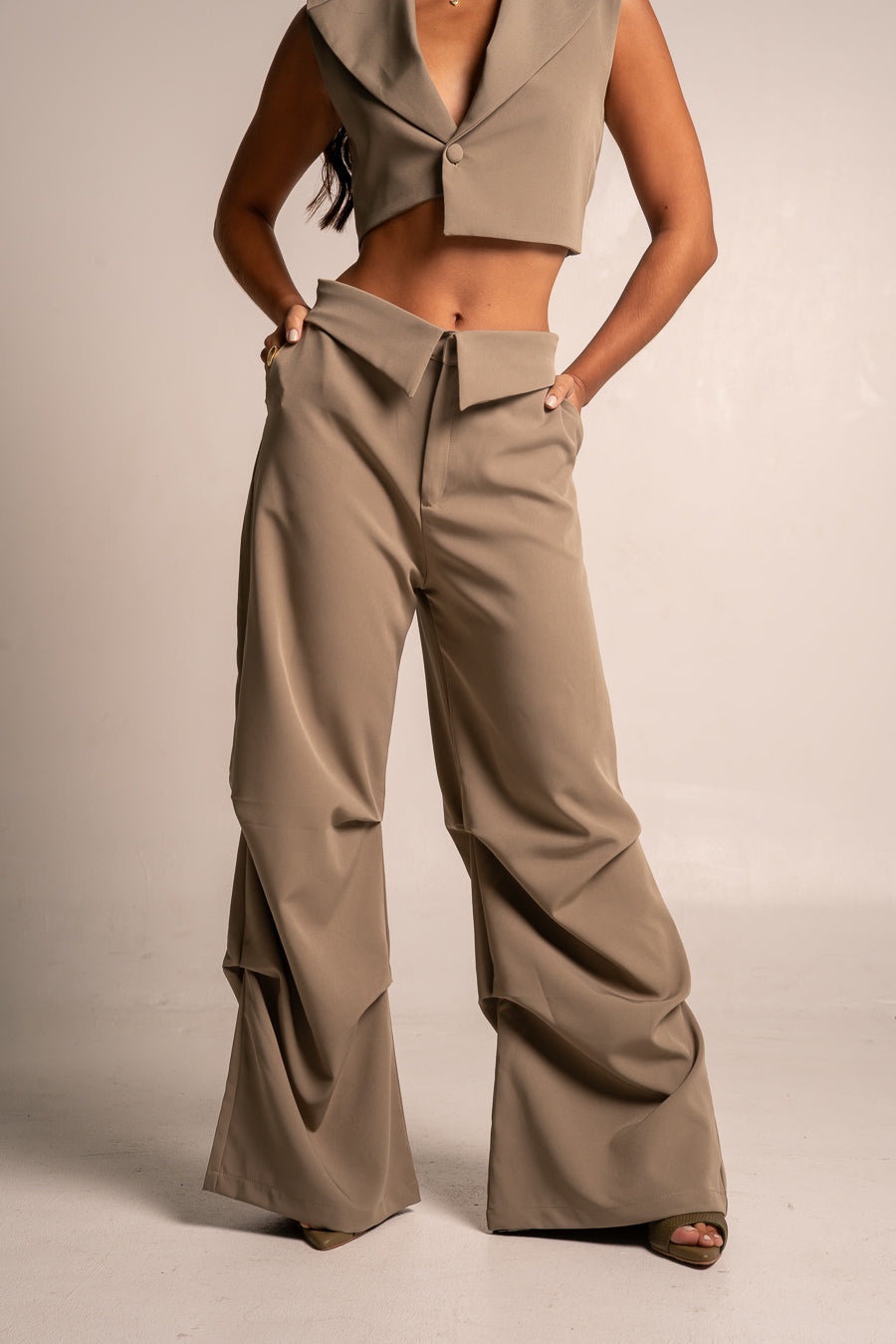 VERA PANT OLIVA